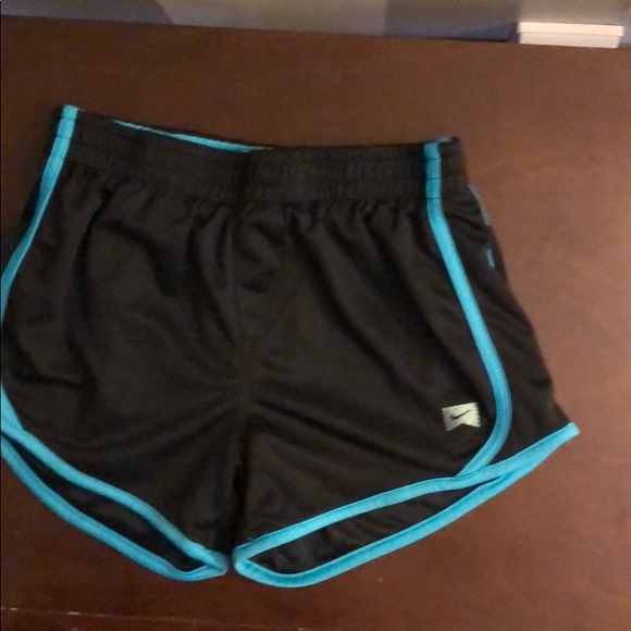 black nike athletic shorts